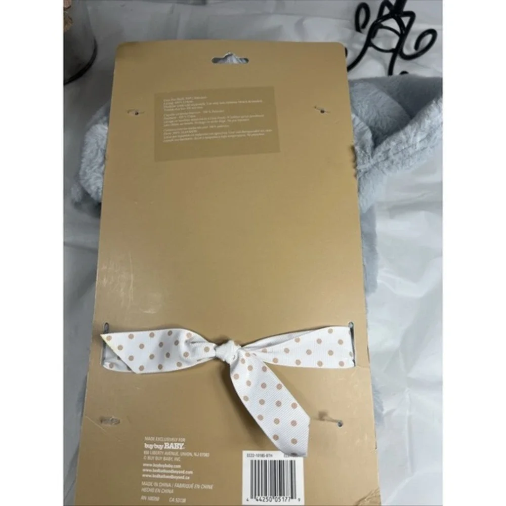 Elephant Hooded Towel By Ever & Ever (30 i L x 26 in W (76 cm x 66‎ cm))